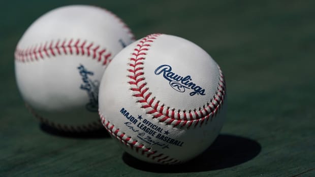 Players and teams around MLB are starting to donate money to arena workers impacted by coronavirus.